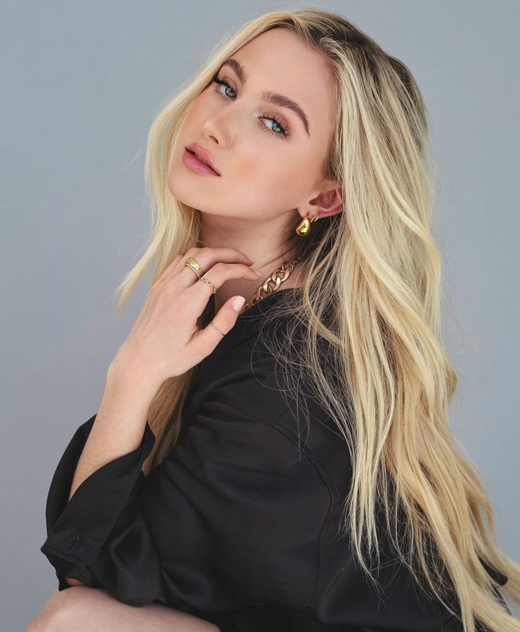 Scarlett Barnett