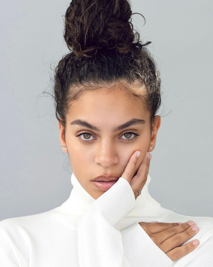 Arianna Barron Arianna Barron