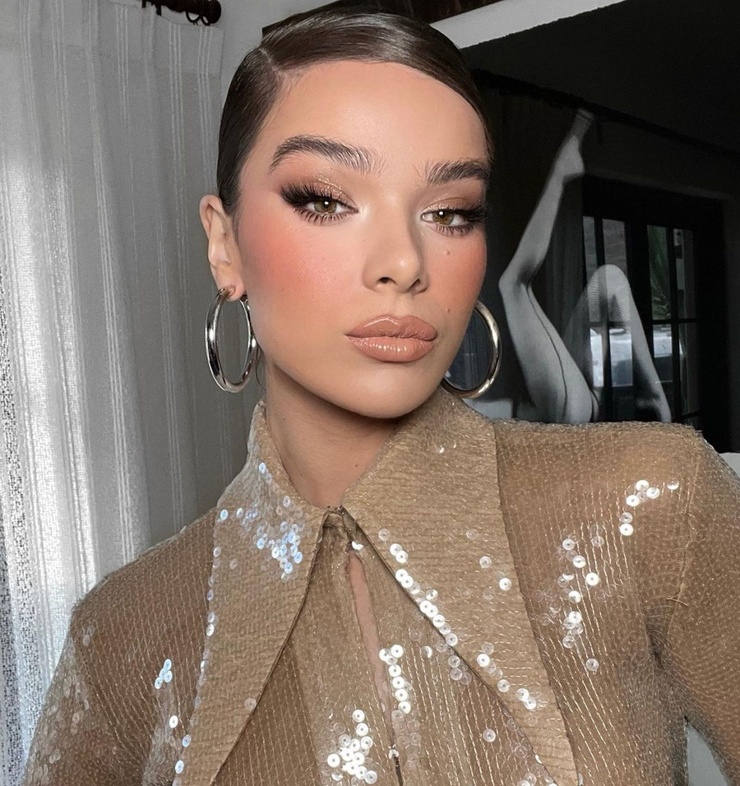 Hailee Steinfeld Hailee Steinfeld