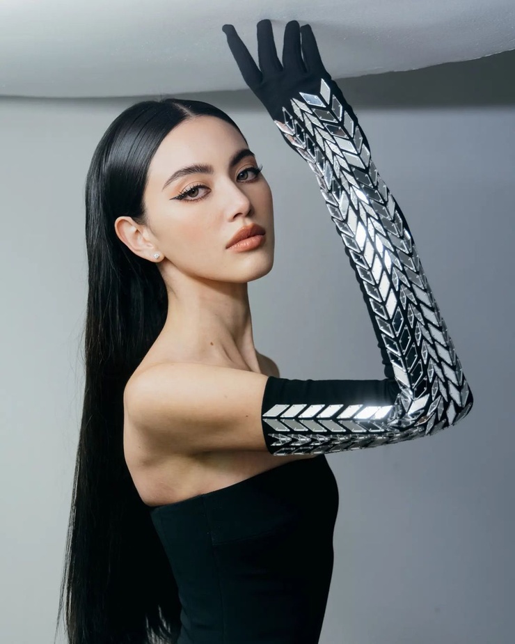 Davika Hoorne