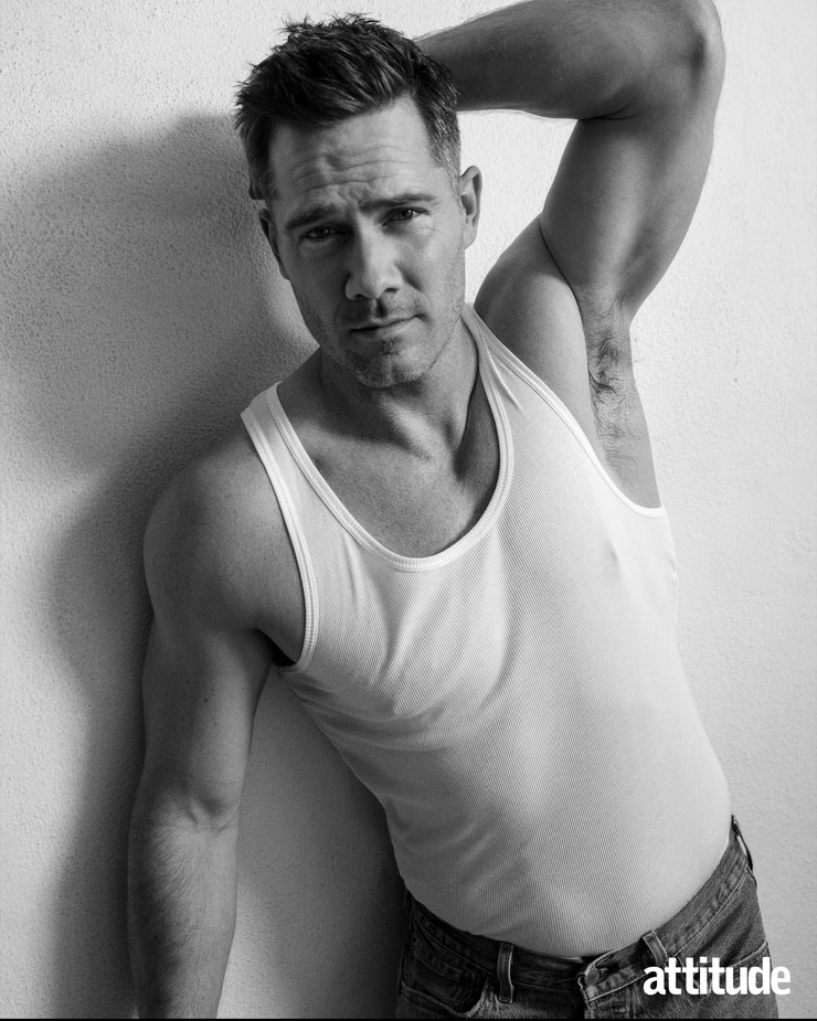 Luke MacFarlane picture