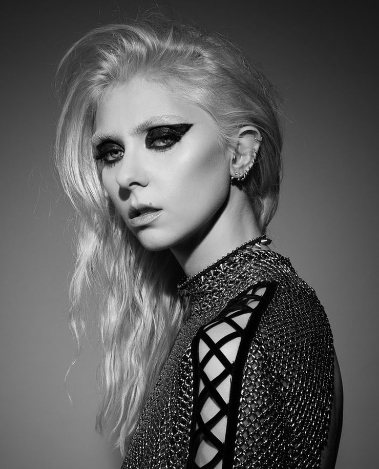 Picture of Taylor Momsen