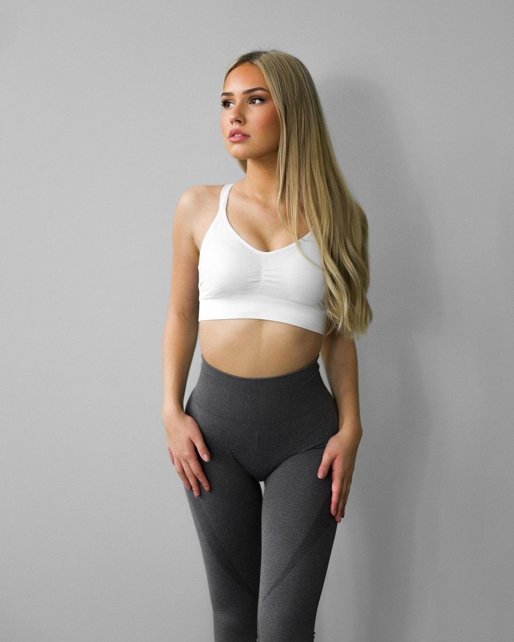Alina Nitschke Alina Nitschke