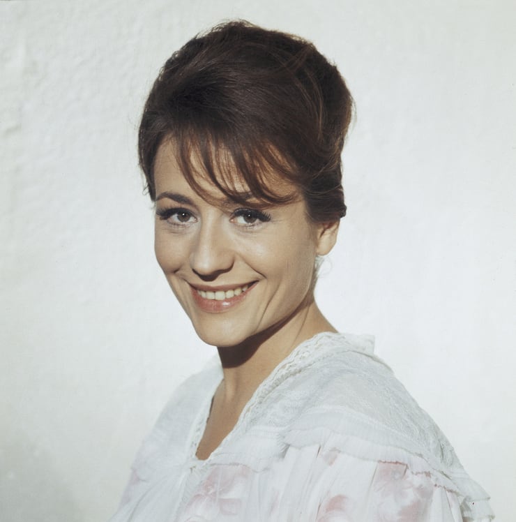 Annie Girardot