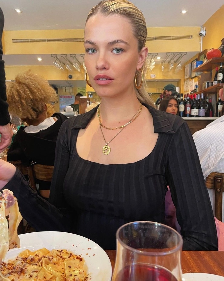 Picture Of Hailey Clauson