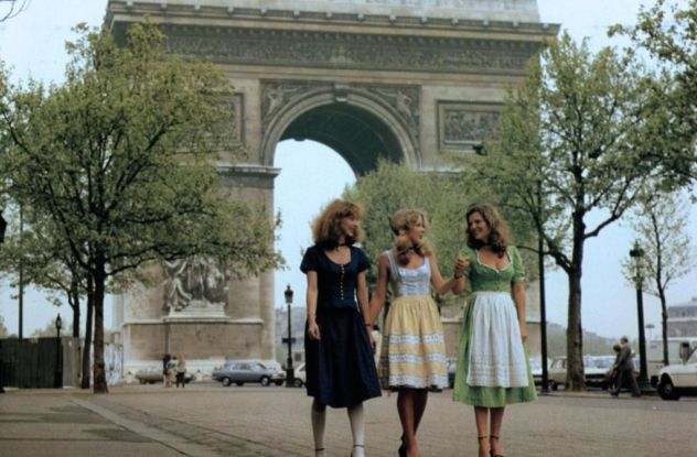 Drei Dirndl in Paris
