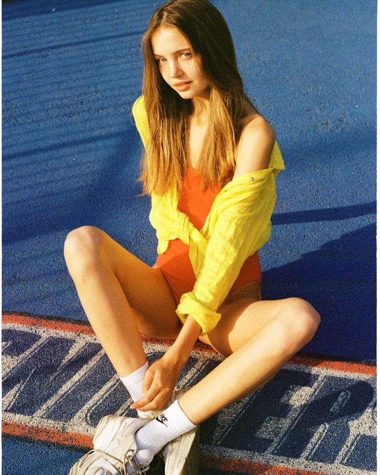 ANNA VIVCHAR ANNA VIVCHAR