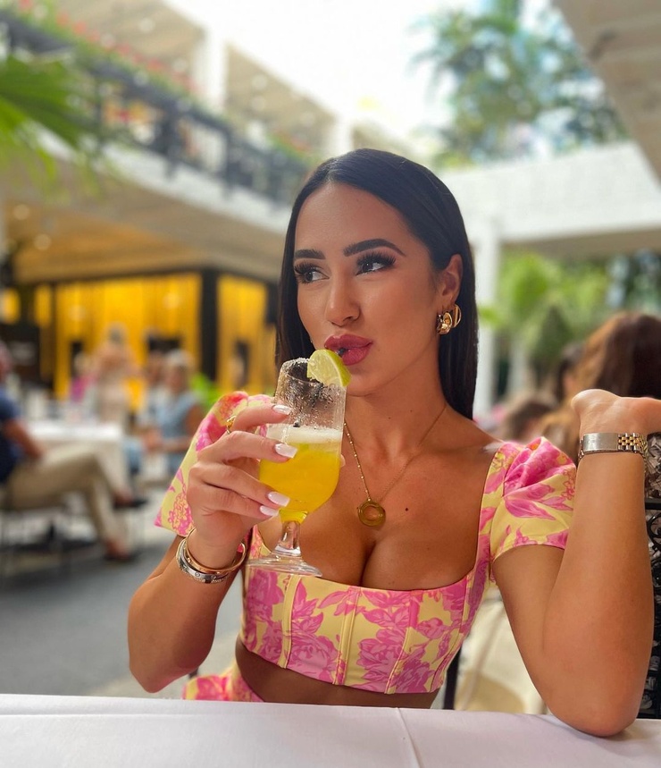 Julia Perez