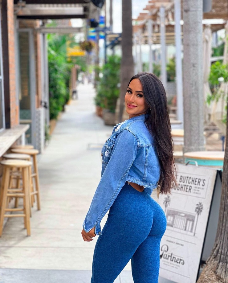 Julia Perez