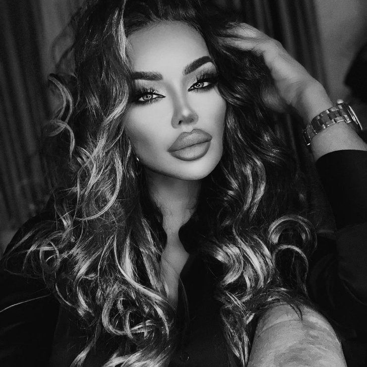 Bianca Dragusanu (model)