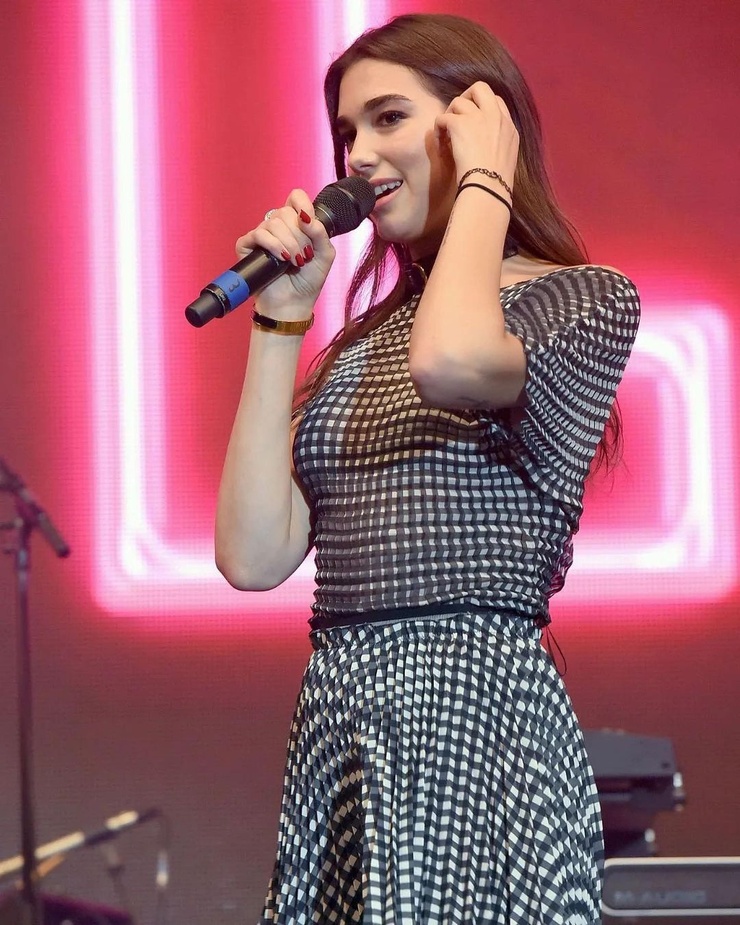 Dua Lipa