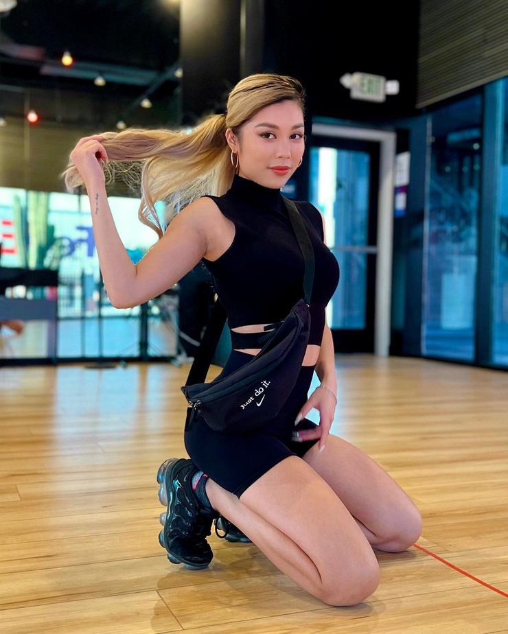 Victoria Vee