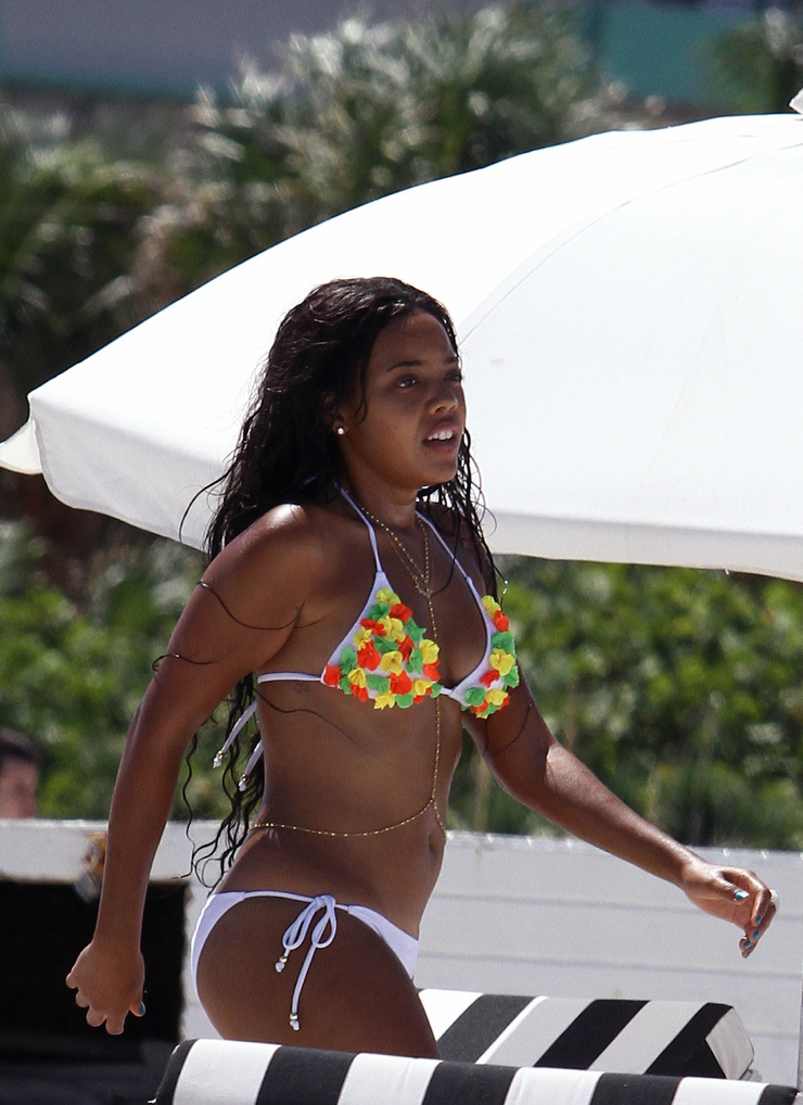 Angela Simmons