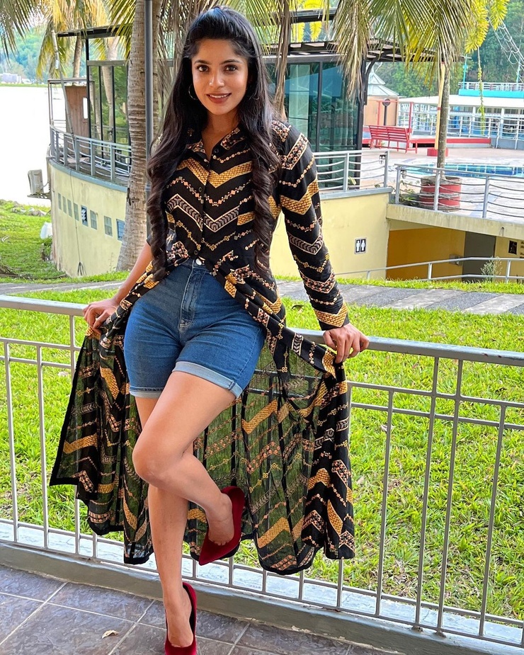 divya bharathi