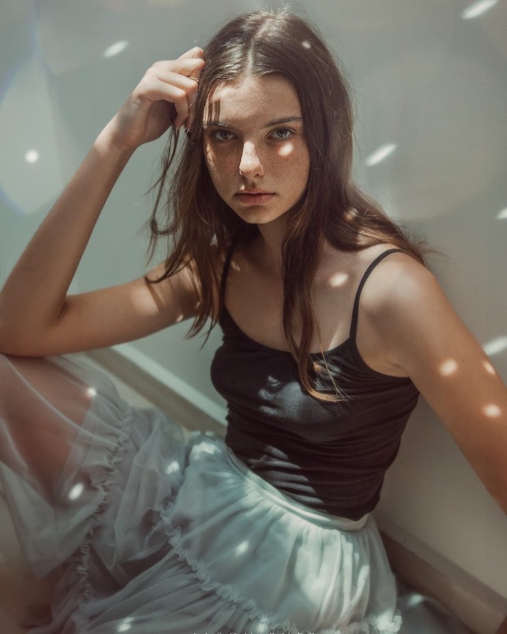 Picture of Olivia Wells model