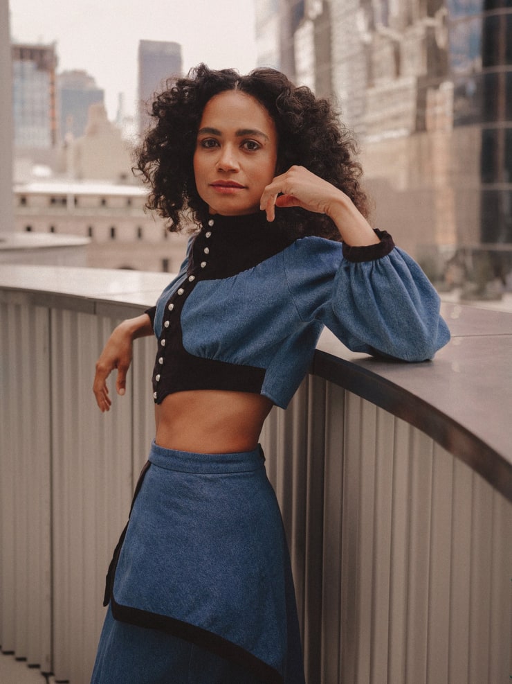 Picture Of Lauren Ridloff 