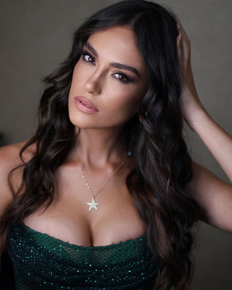 Eva Murati Eva Murati