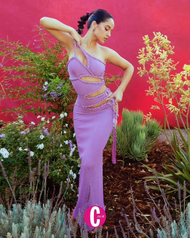 Becky G.