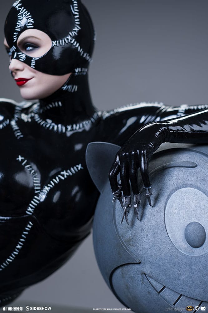 Batman Returns Catwoman Maquette by Tweeterhead Batman Returns Catwoman Maquette by Tweeterhead