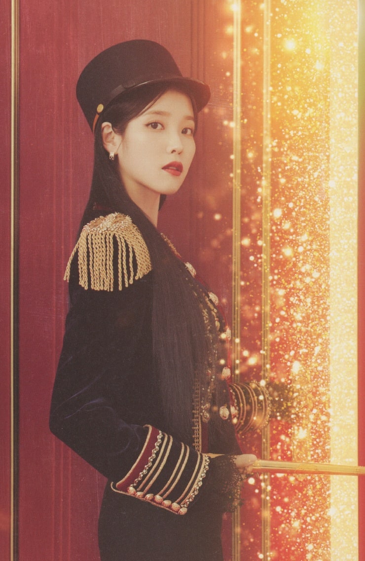 IU