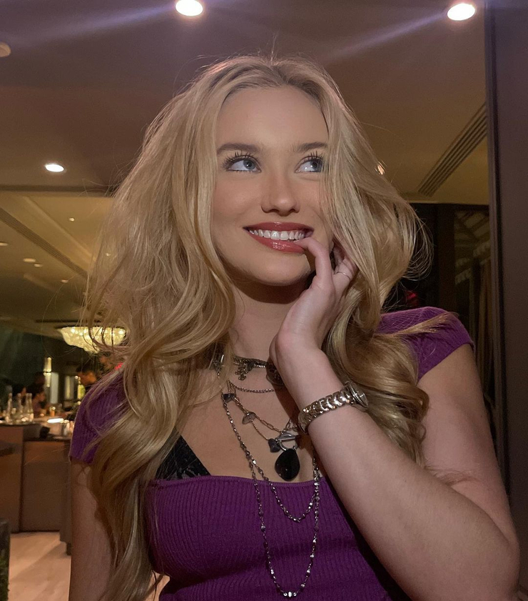Chloe Rose Robertson