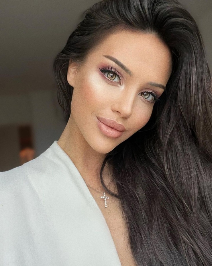 Anastasia Taylakova Anastasia Taylakova