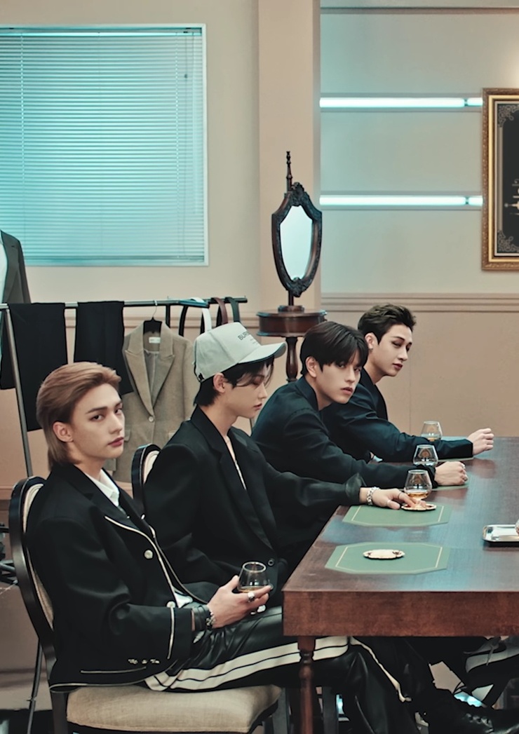 Stray Kids