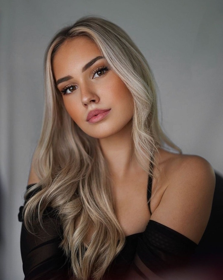 Alina Nitschke Alina Nitschke
