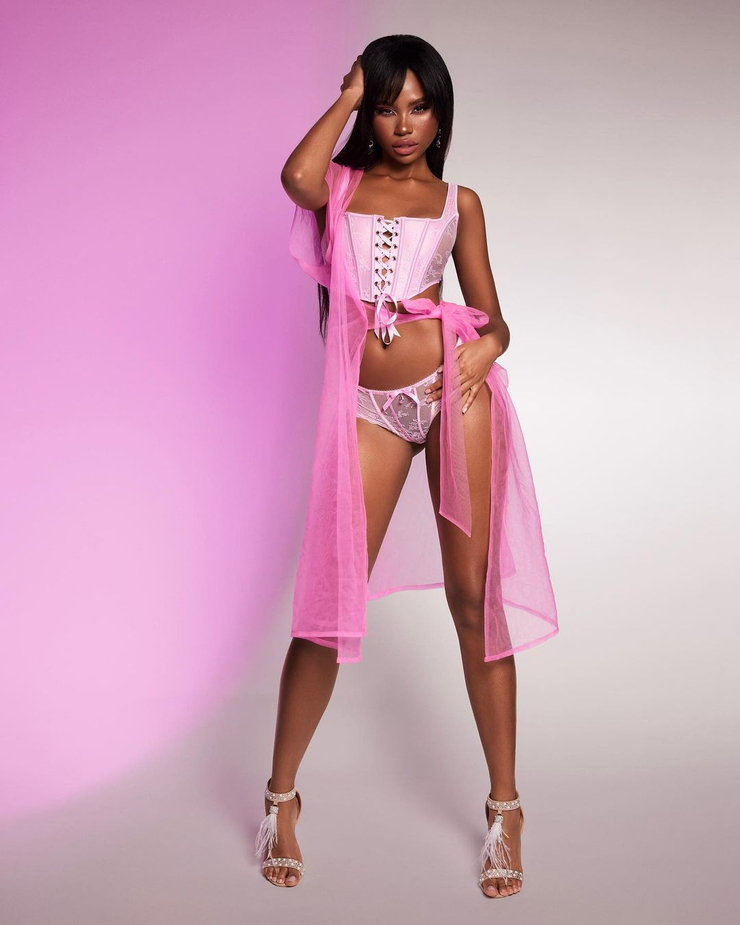 Britnee Bardot