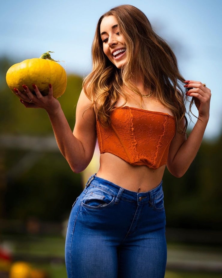 Picture of Sydney Lint