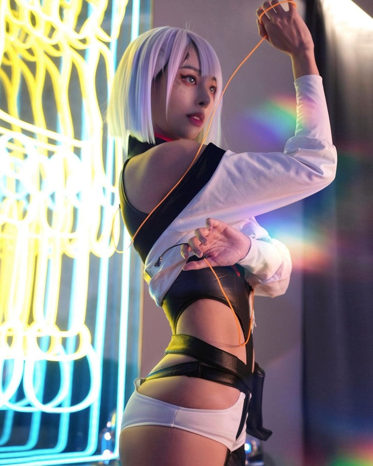 Cathryn Lee