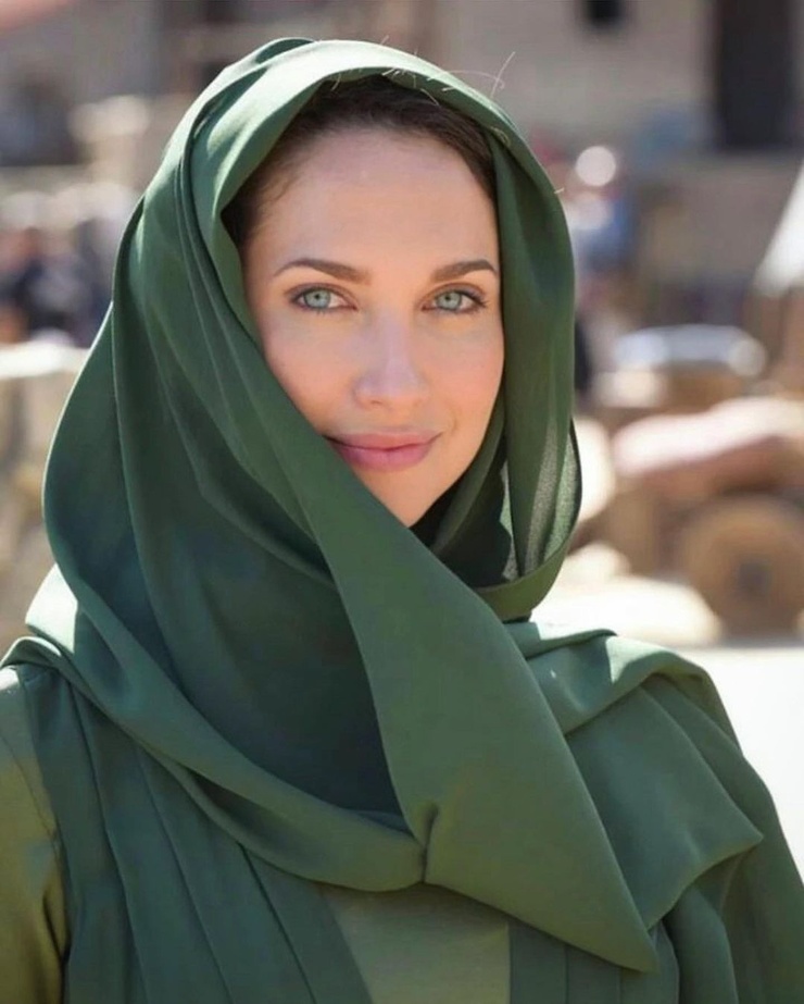 Maiara Walsh Maiara Walsh