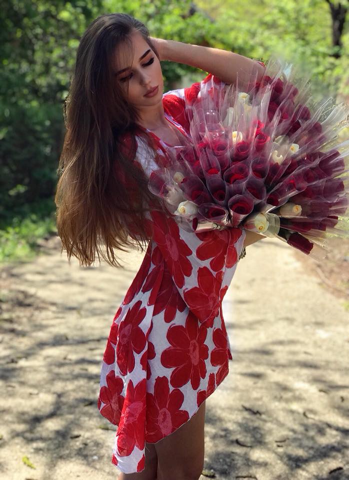 Ines Nikić (model)