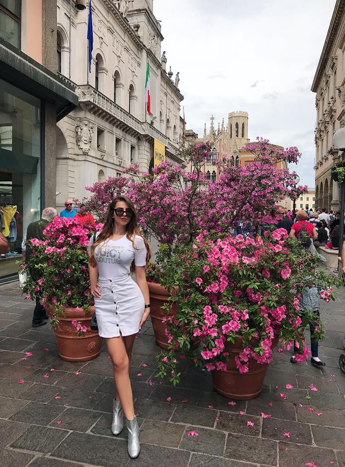 Ines Nikić (model)
