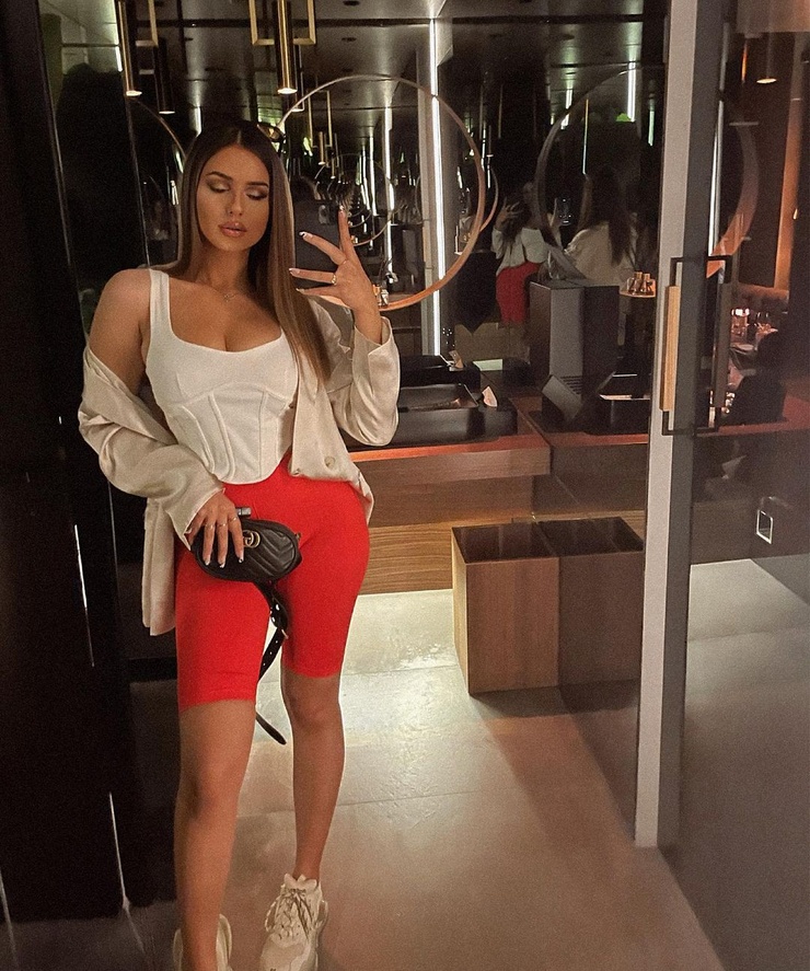 Ines Nikić (model)