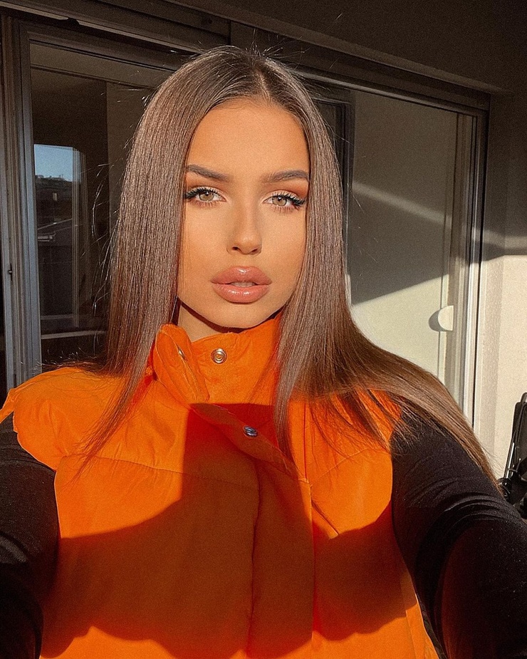 Ines Nikić (model)