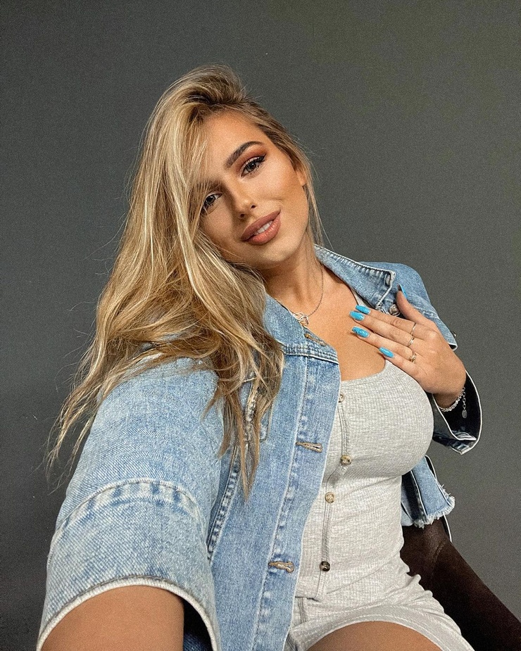 Ines Nikić (model)