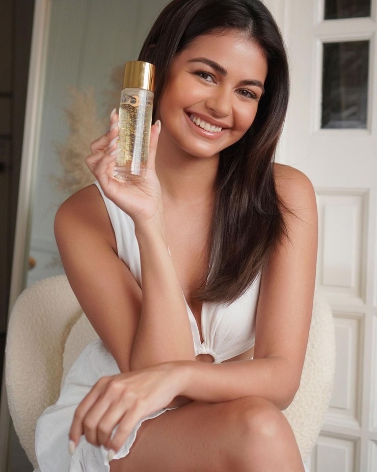 Janine Gutierrez