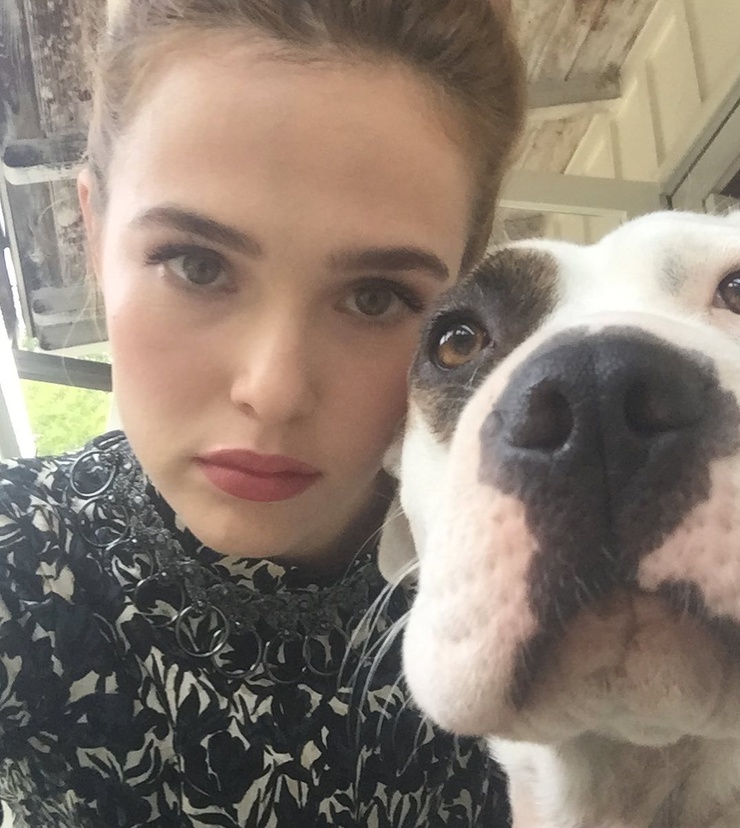 Zoey Deutch
