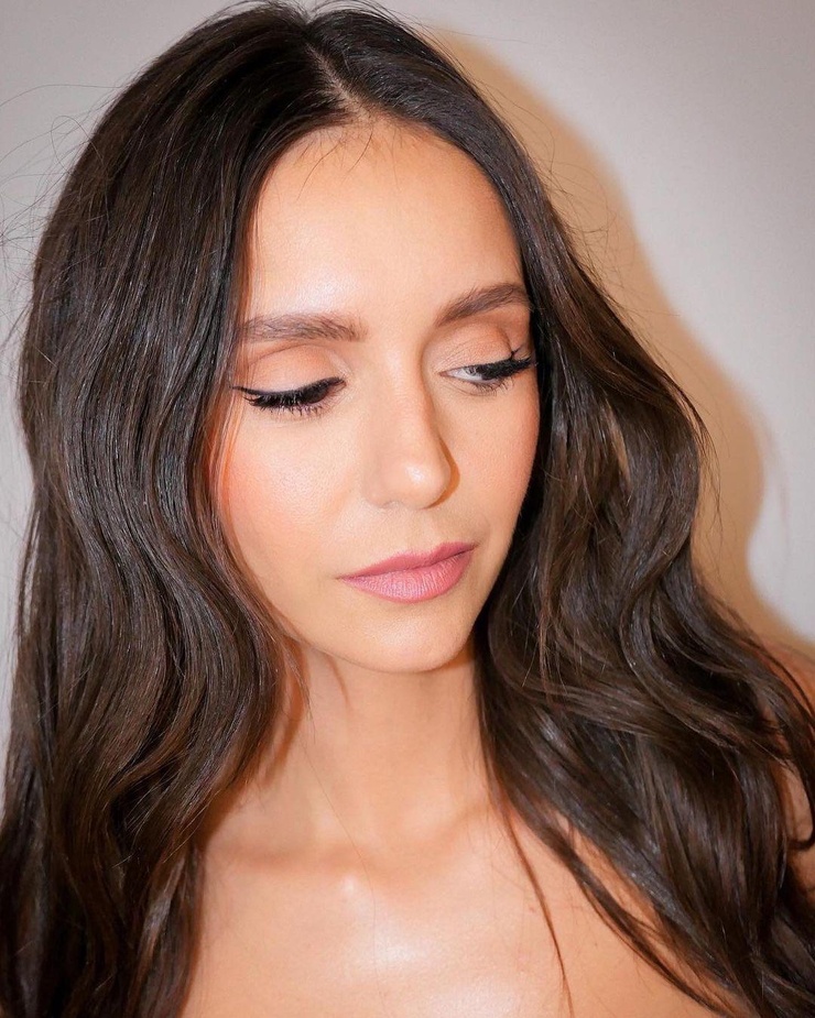 Nina Dobrev