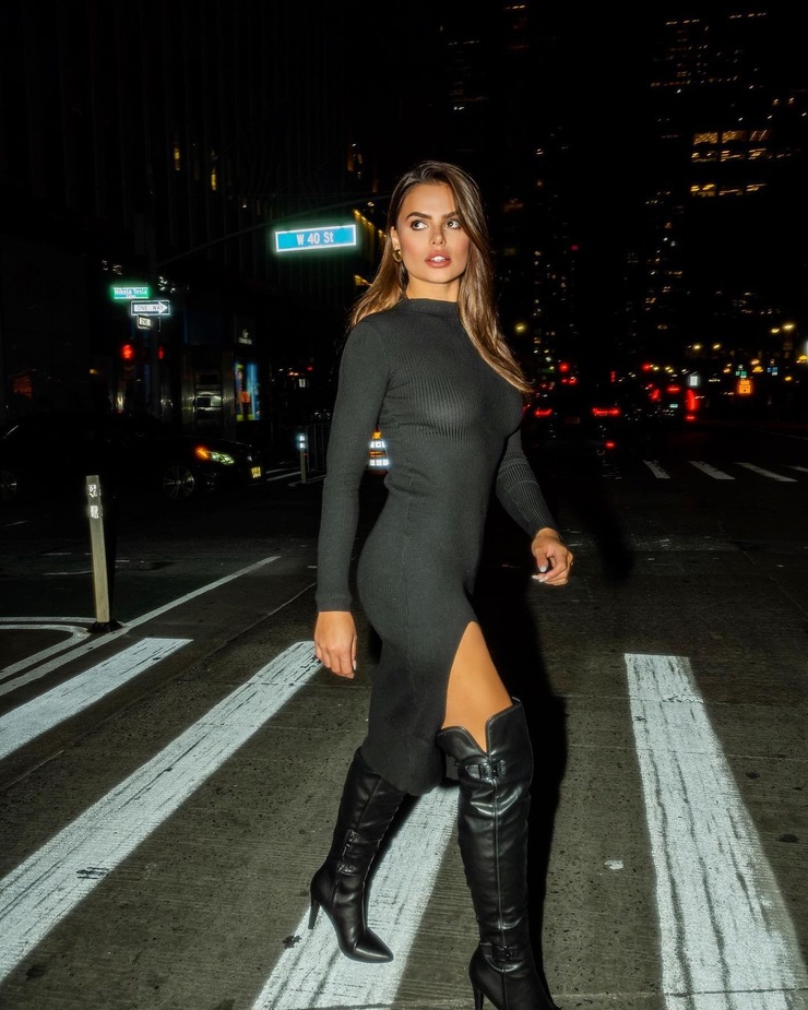 Brooks Nader picture