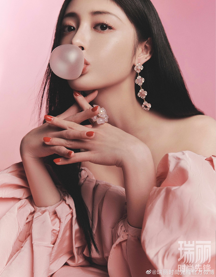 Zhou Jieqiong Zhou Jieqiong