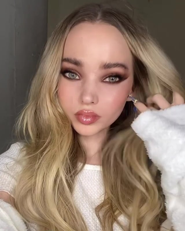 Picture of Dove Cameron