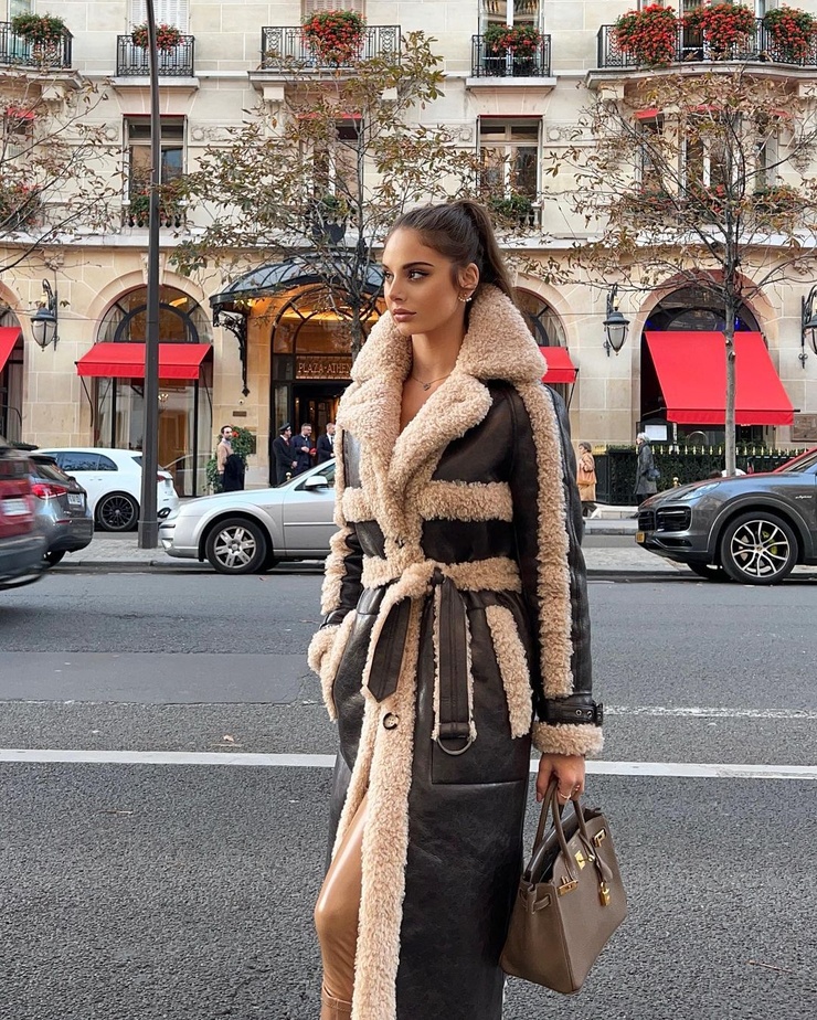 Carina Zavline