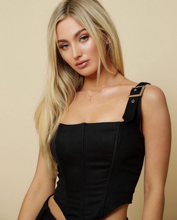 Scarlett Barnett