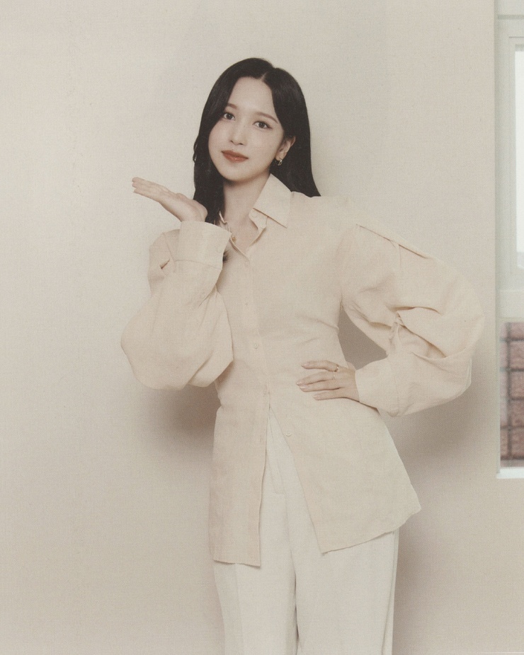 Myoui Mina