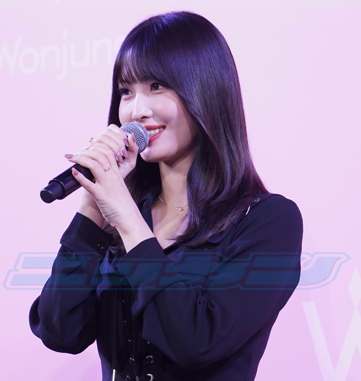 Hirai Momo