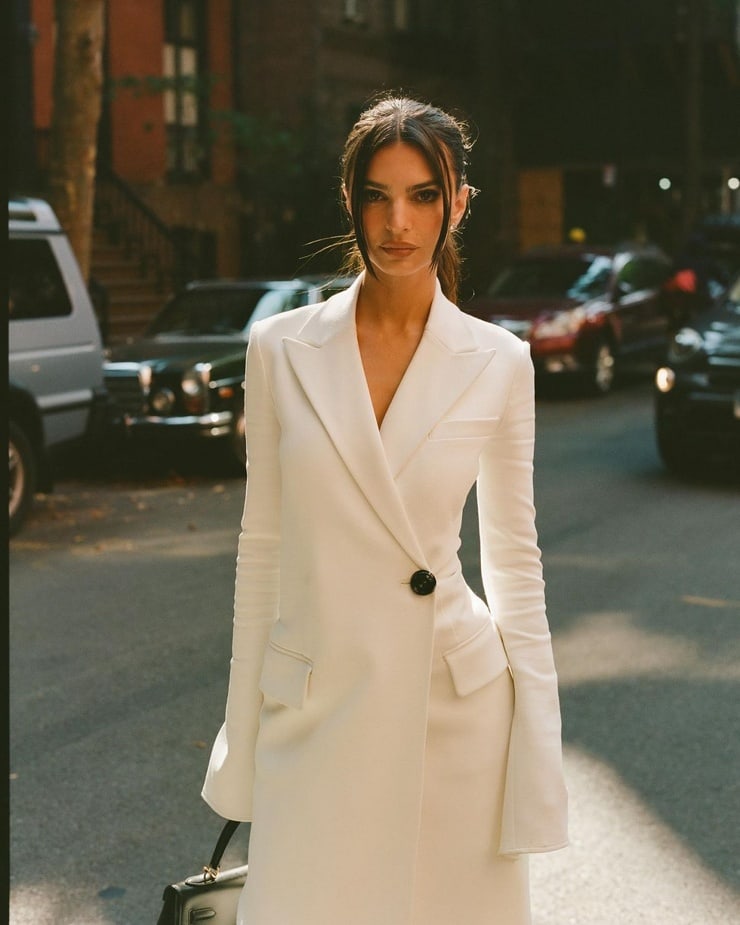 Emily Ratajkowski