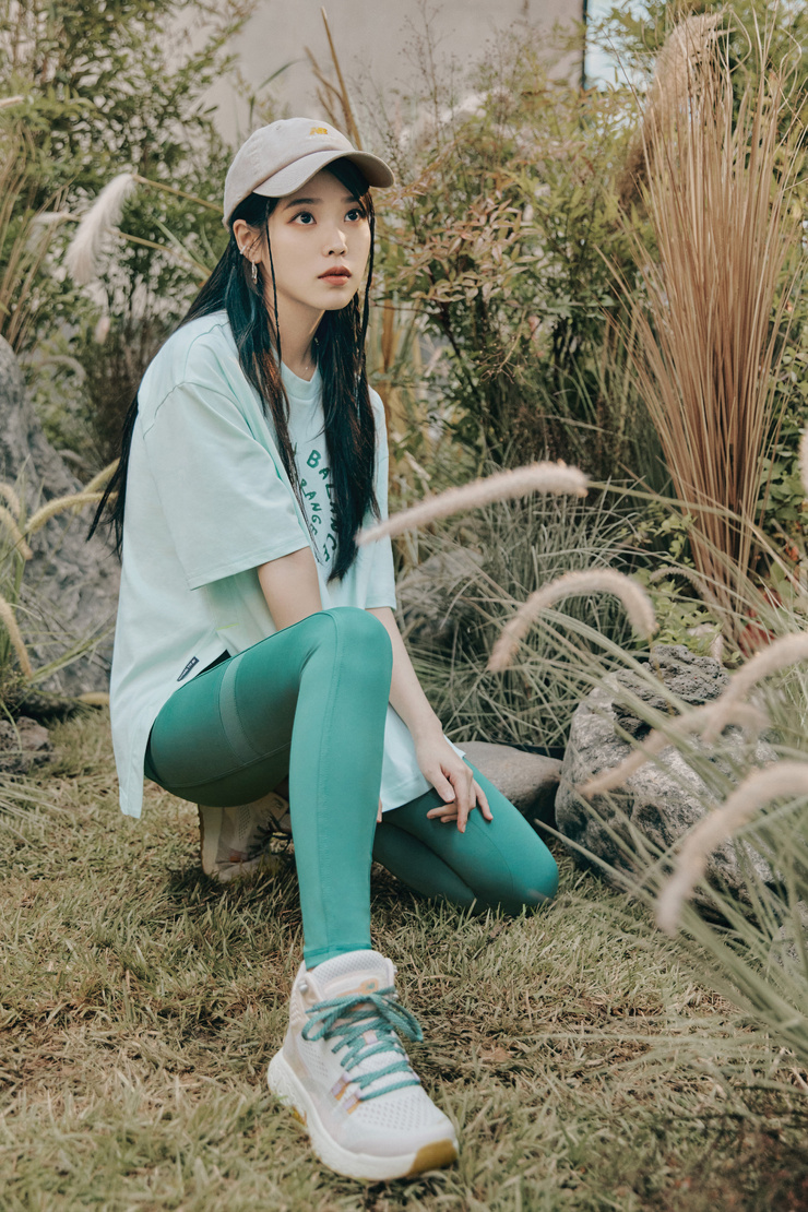 IU