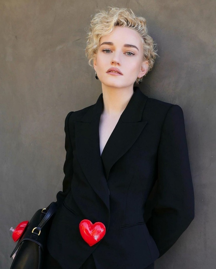 Julia Garner